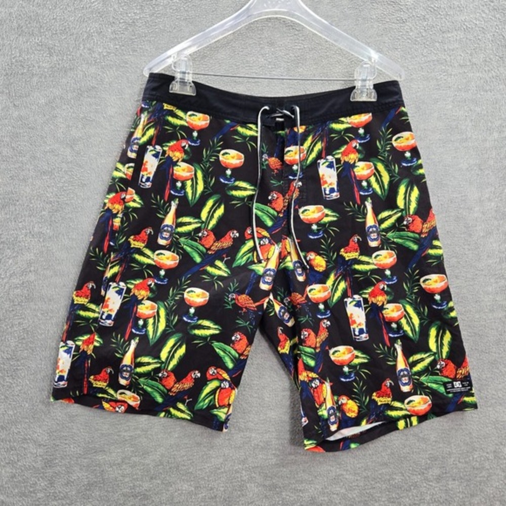 DC Shoes Men Swimwear 32 Black Board Shorts Parrot Beer‎ Print Outdoor Beach